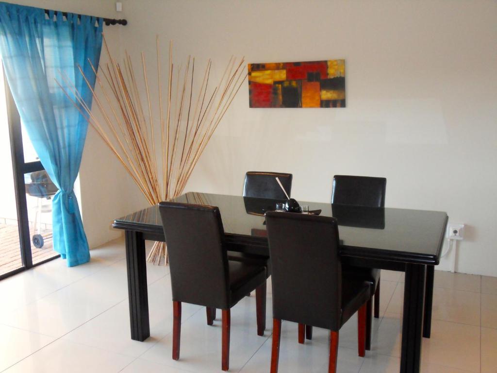 Haus Holzapfel Hotel Beaufort Wes Kamer foto